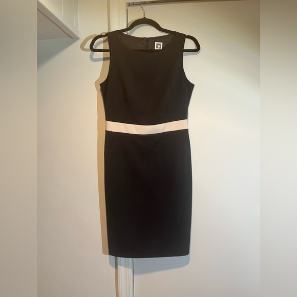 Anne Klein Dark Navy and Tan Sleeveless Dress - Picture 1 of 5